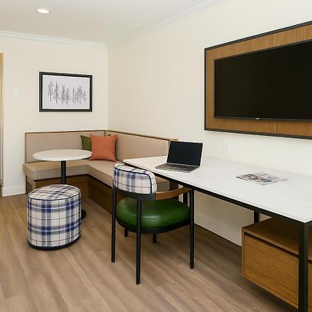 Hotel The Woodrose- Newly Renovated Willits Exterior foto